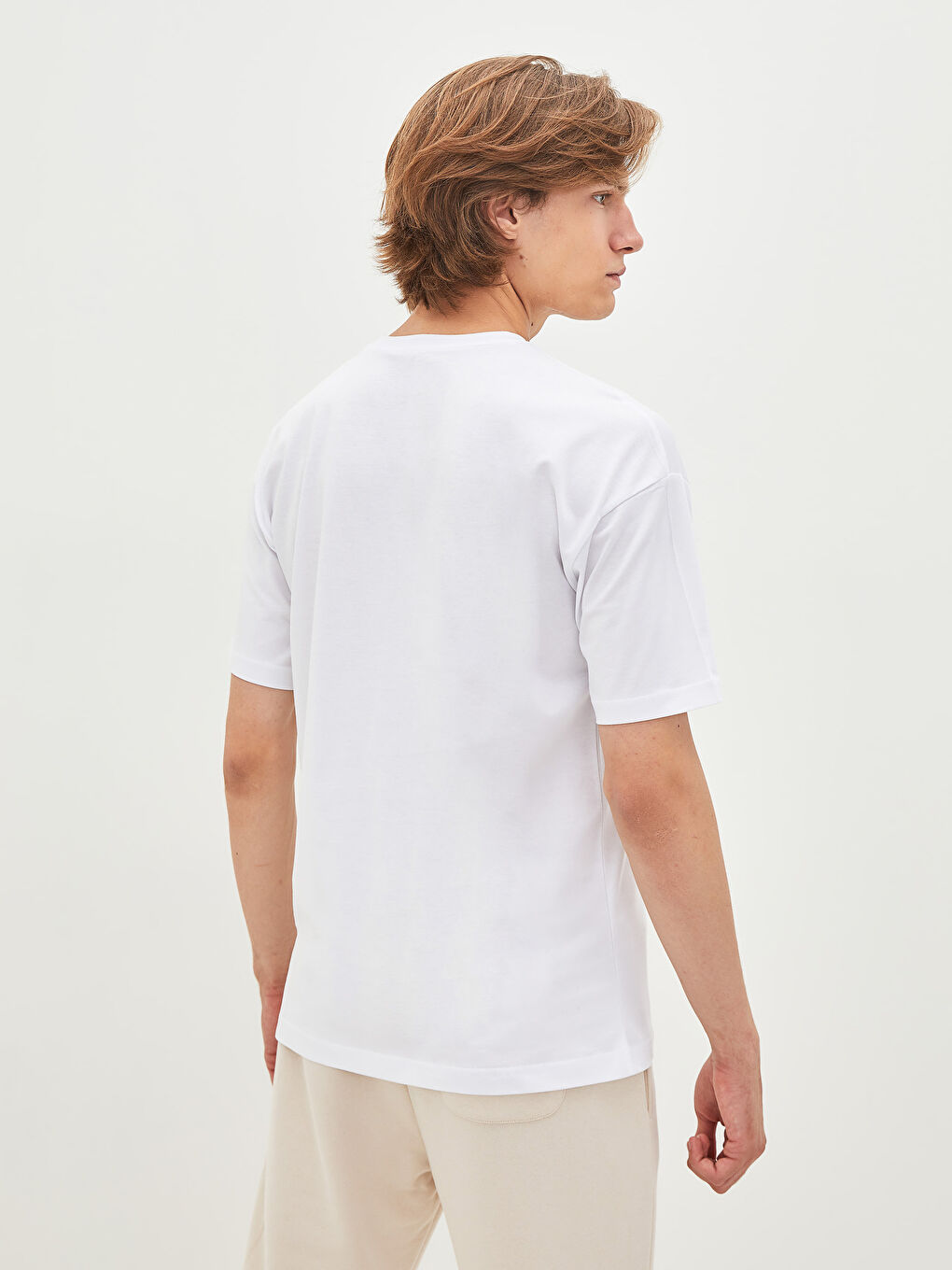 Beyaz Oversize Bisiklet Yaka Kısa Kollu Penye Erkek Tişört-4