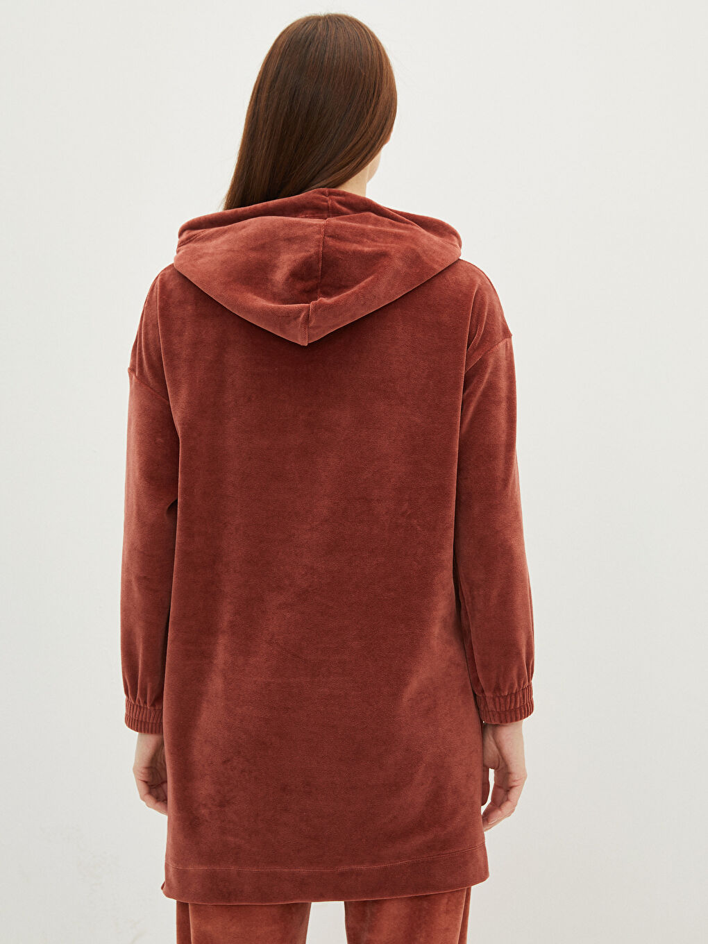 LCW Modest LCW MODEST Суитшърт туника с качулка, права кройка, дълъг ръкав, кадифе за жени -W1H315Z8-JKP