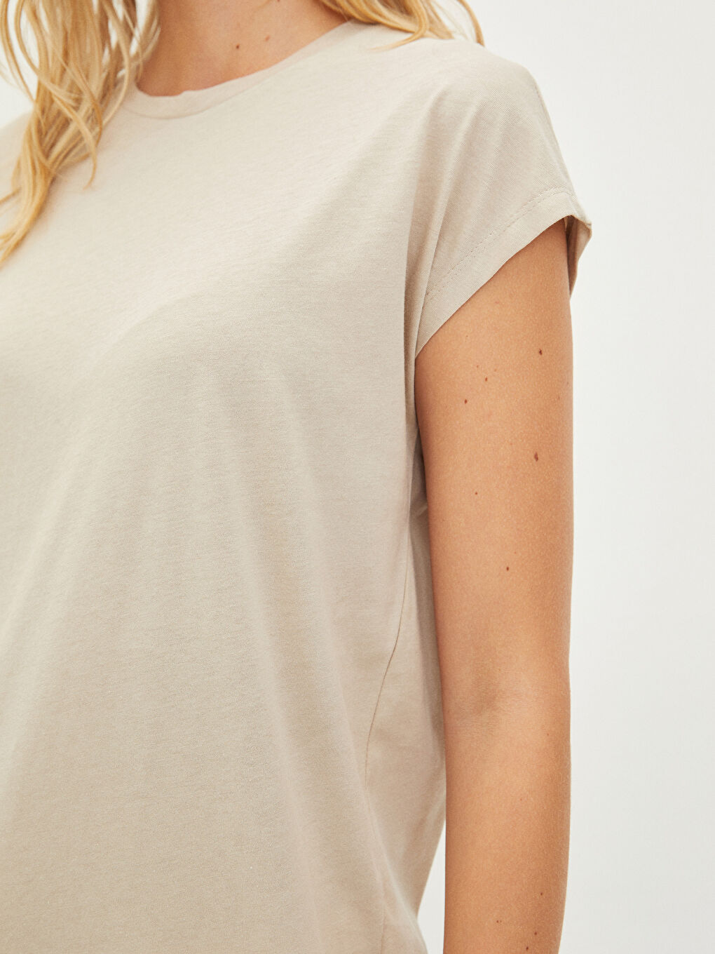 Bej Bisiklet Yaka Düz Kısa Kollu Pamuklu Kadın Tunik-2