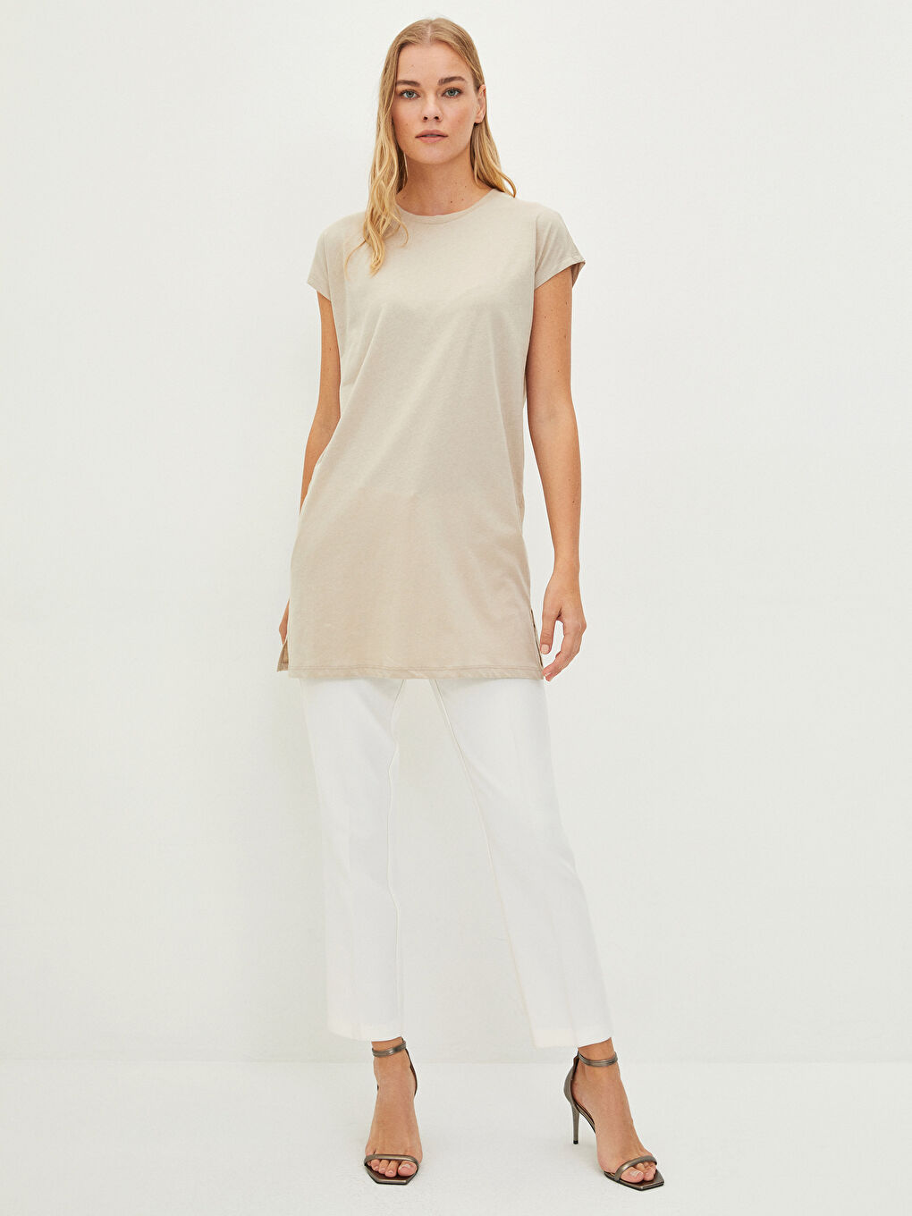 Bej Bisiklet Yaka Düz Kısa Kollu Pamuklu Kadın Tunik-3