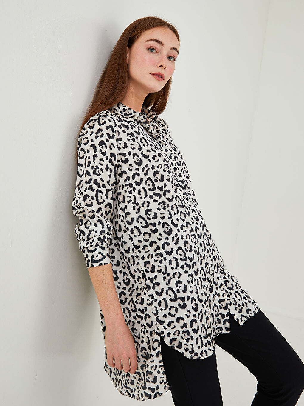 Bej Desenli Saten Kadın Gömlek Tunik