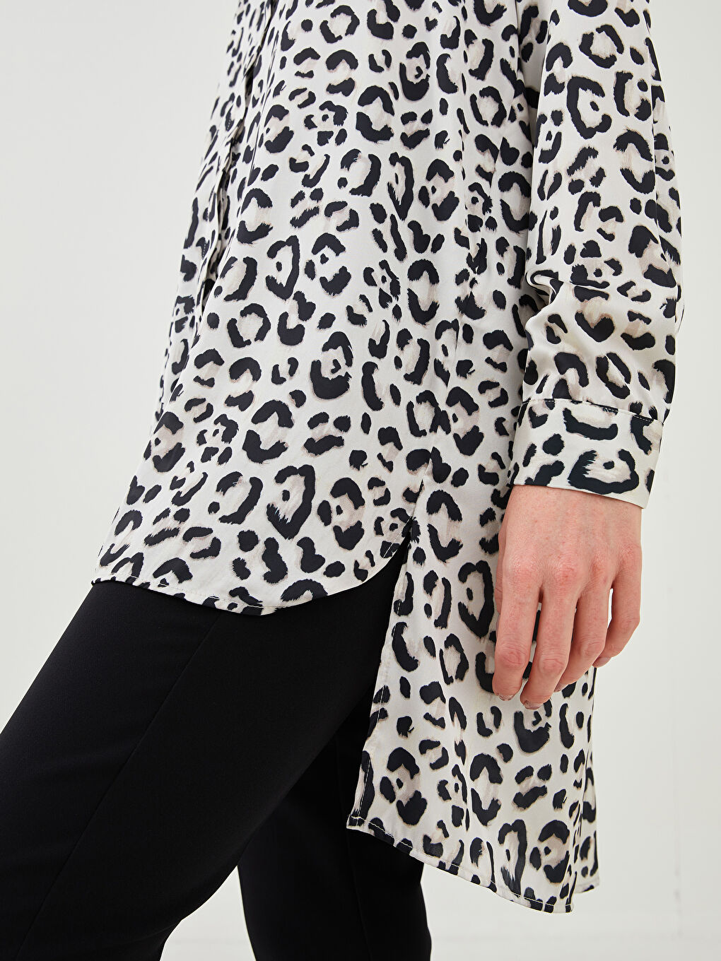 Bej Desenli Saten Kadın Gömlek Tunik-2