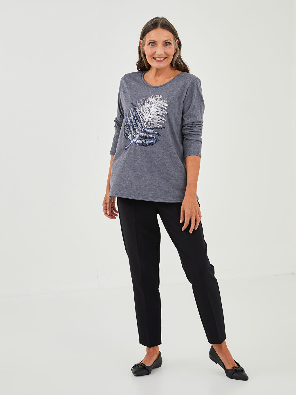 LCW Grace T-Shirt mit Rundhalsausschnitt, langen Ärmeln und Pailletten für Damen -W1H418Z8-L8N