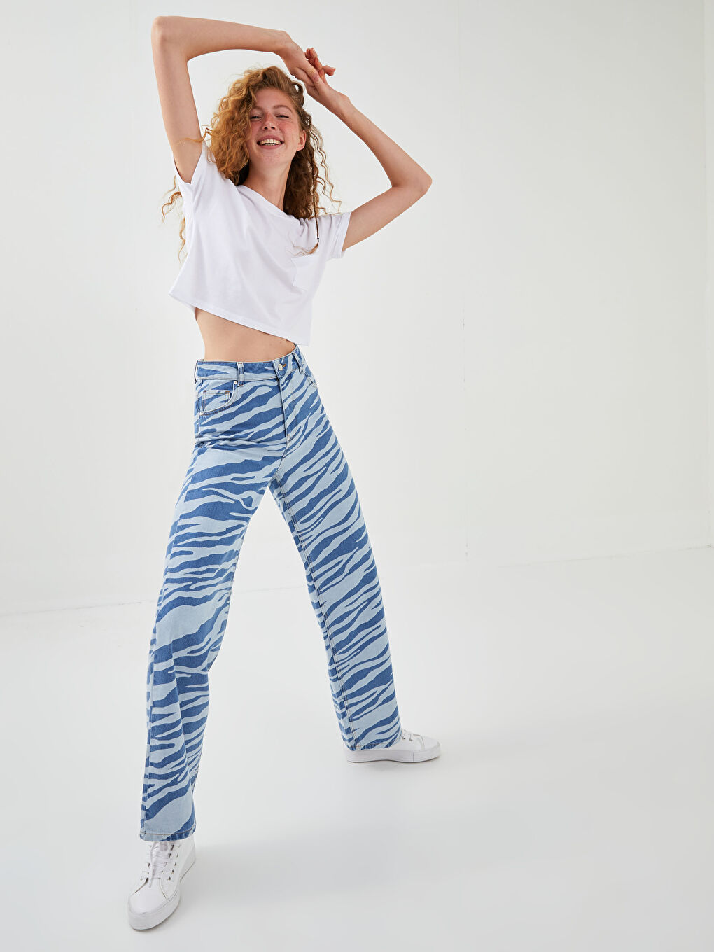 High Waisted Wideleg Women's Jeans-3