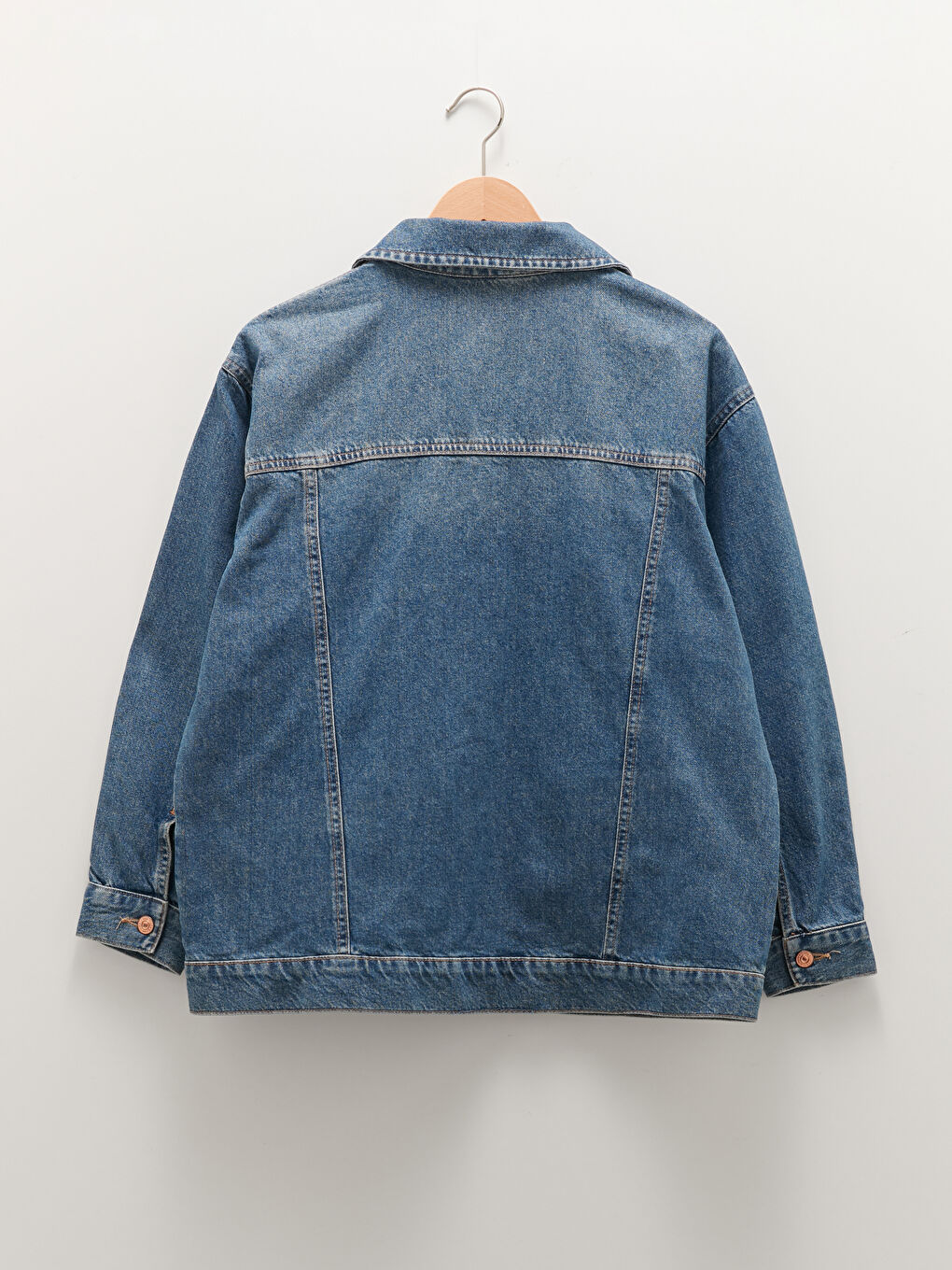 جاكيت جينز روديو للسيدات بمقاس كبير بياقة قميص تصميم مستقيم تفاصيل جيب كم طويل-6