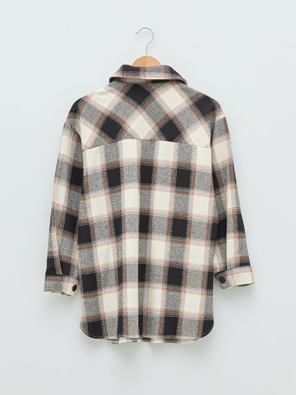 LCWAIKIKI Classic Buttoned Plaid Long Sleeve Women's Shirt Jacket -W1H491Z8-LKX