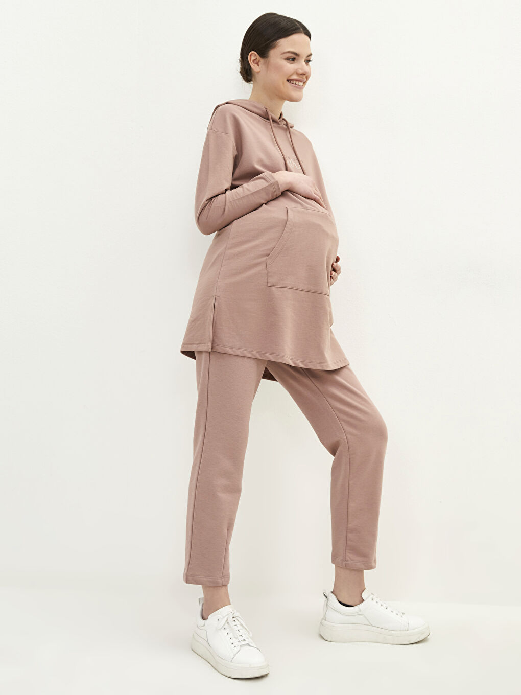 LCWAIKIKI Maternity Elastic Waist Plain Pocket Detailed Maternity Sweatpants -W1H518Z8-GMU