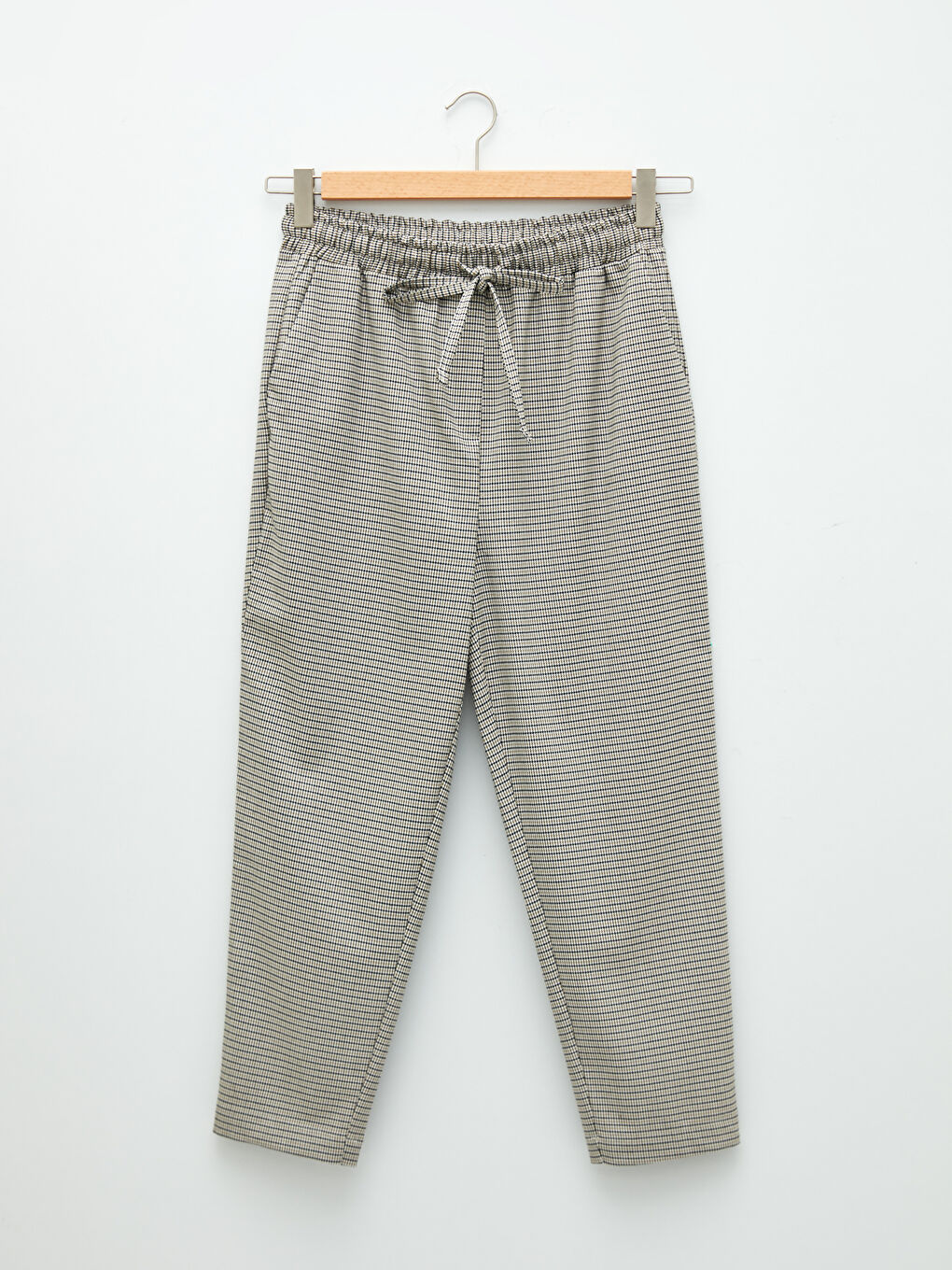 Bej Beli Lastikli Ekose Cep Detaylı Kadın Pantolon-12