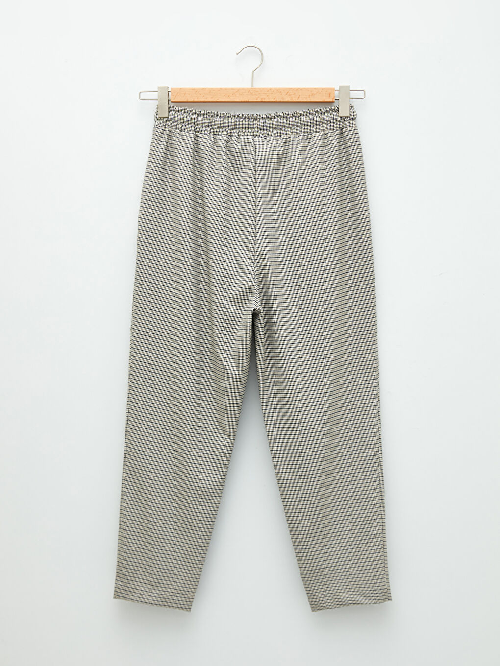 Bej Beli Lastikli Ekose Cep Detaylı Kadın Pantolon-13