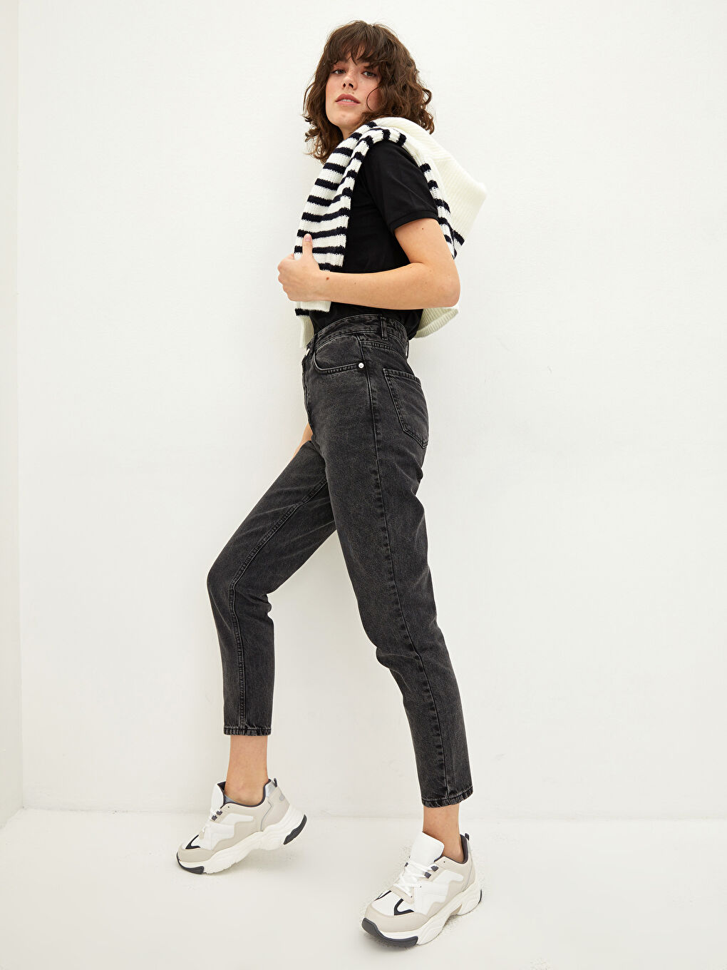 High Waist Mom Fit Pocket Detailed Women's Rodeo Denim Trousers