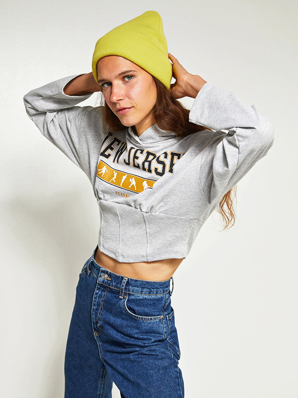 Gri Kapüşonlu Baskılı Uzun Kollu Korsaj Detaylı Kadın Sweatshirt-2