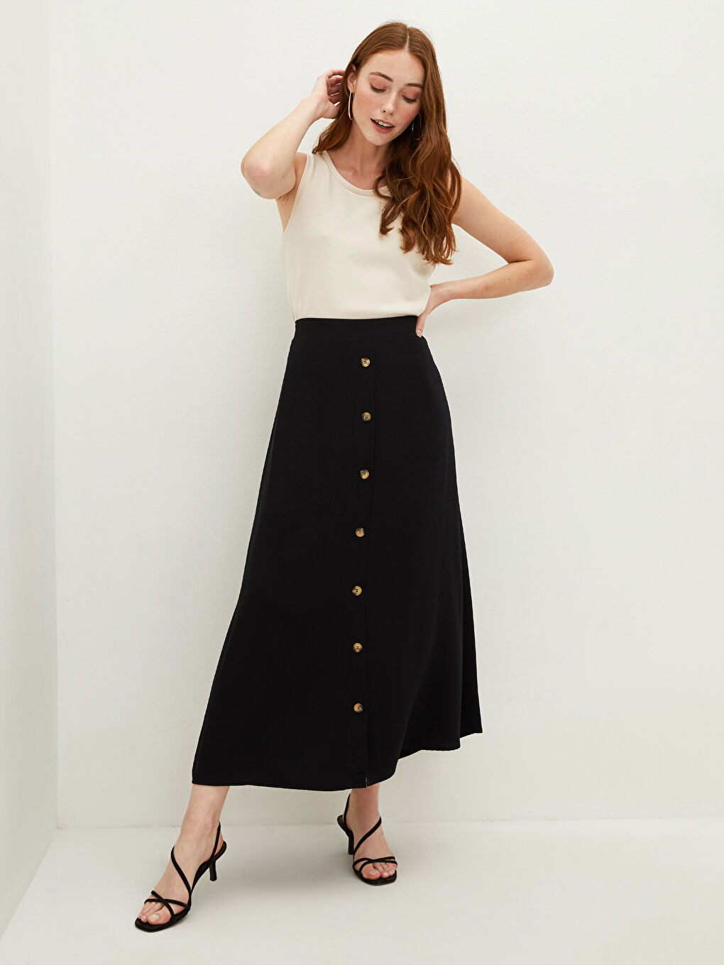 Siyah Beli Lastikli Düğme Detaylı Viskon Kadın Etek