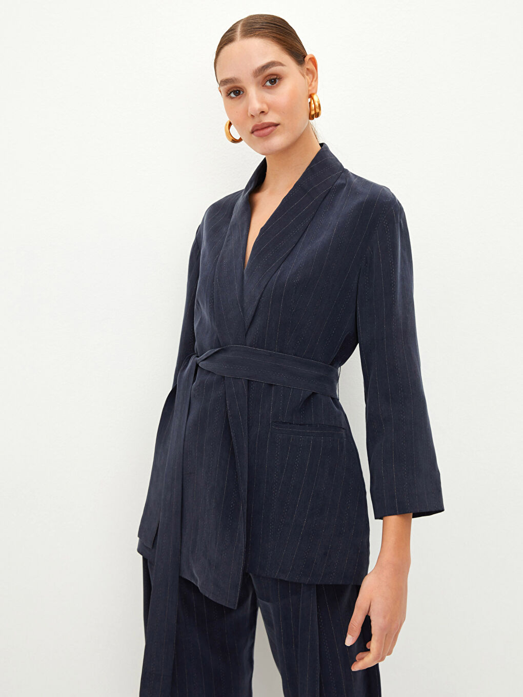 Lacivert Ceket Yaka Çizgili Uzun Kollu Beli Kuşaklı Cep Detaylı Kadın Ceket-1