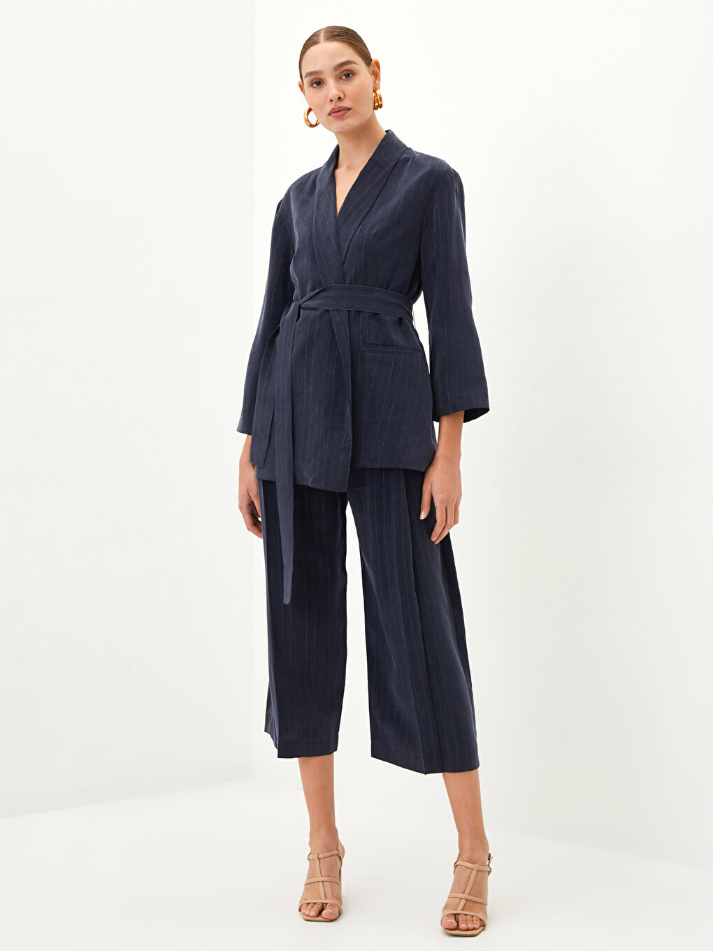 Lacivert Ceket Yaka Çizgili Uzun Kollu Beli Kuşaklı Cep Detaylı Kadın Ceket-2