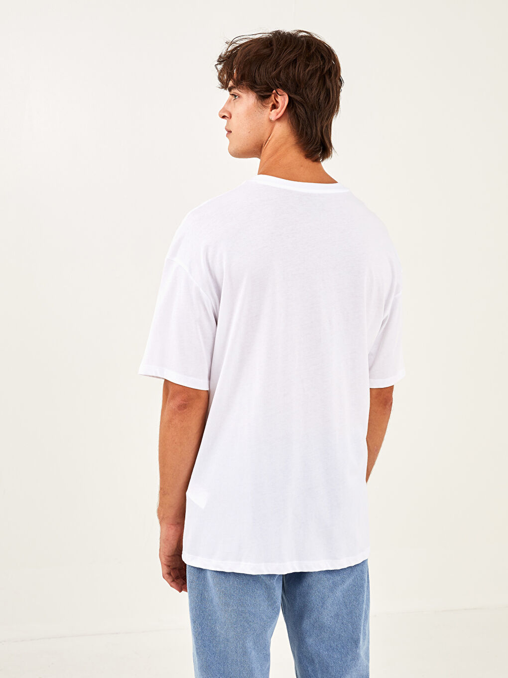 تيشيرت رجالي واسع الحجم برقبة دائرية وأكمام قصيرة من جيرسي-4