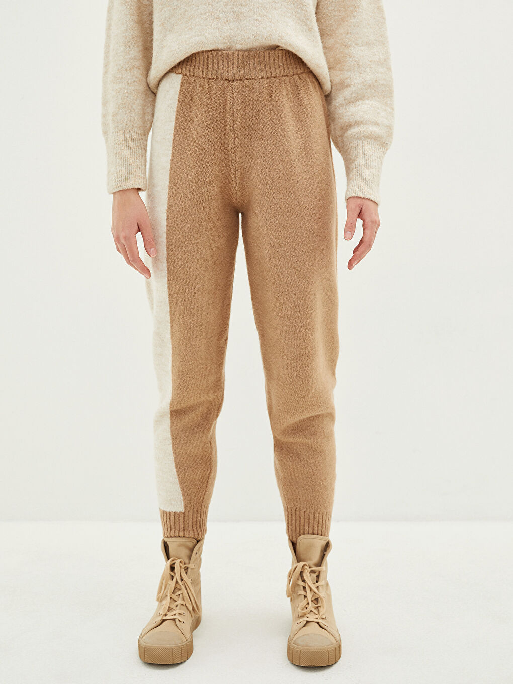 LCW Vision Elastic Waist Women's Tricot Trousers with Color Block -W1H756Z8-LDZ