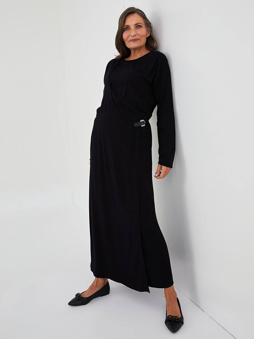 Siyah Bisiklet Yaka Düz Uzun Kollu A Kesim Viskon Kadın Elbise