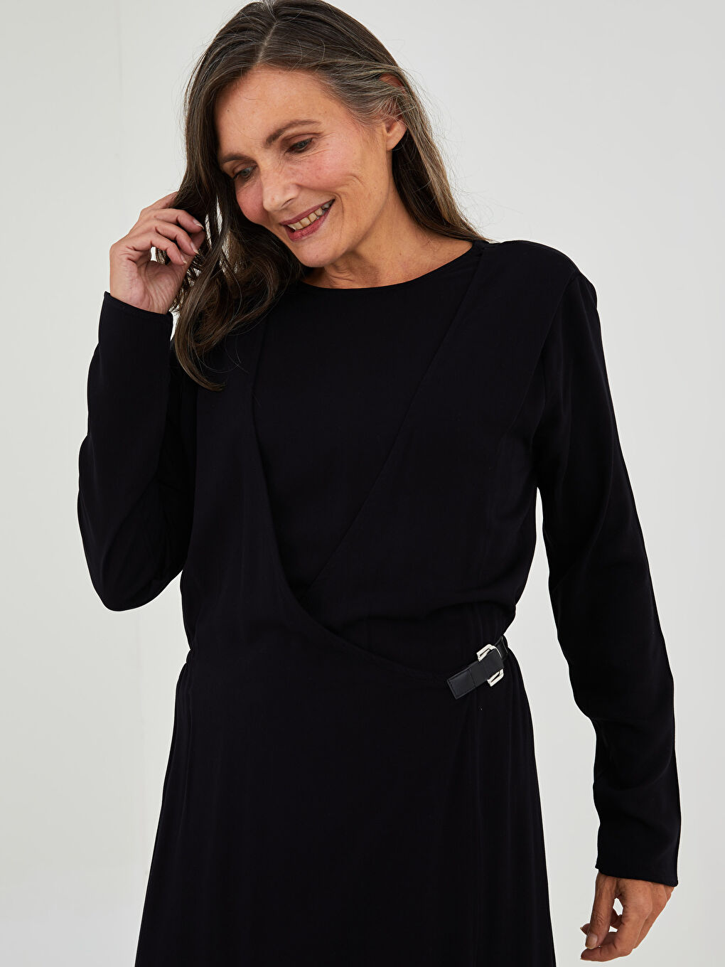 Siyah Bisiklet Yaka Düz Uzun Kollu A Kesim Viskon Kadın Elbise-2