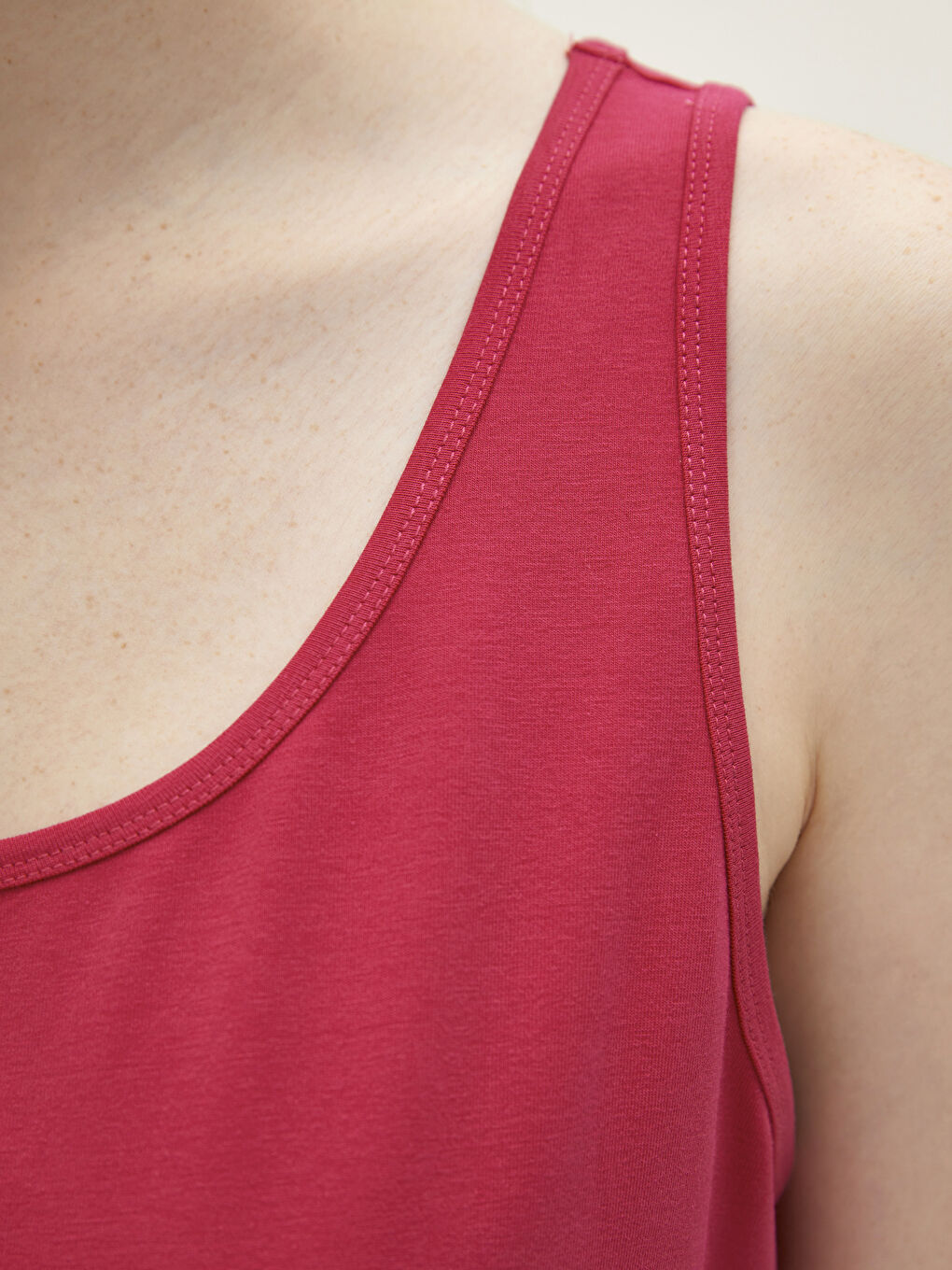 Женская ночная сорочка с U-образным вырезом, прямым кроем и без рукавов-3