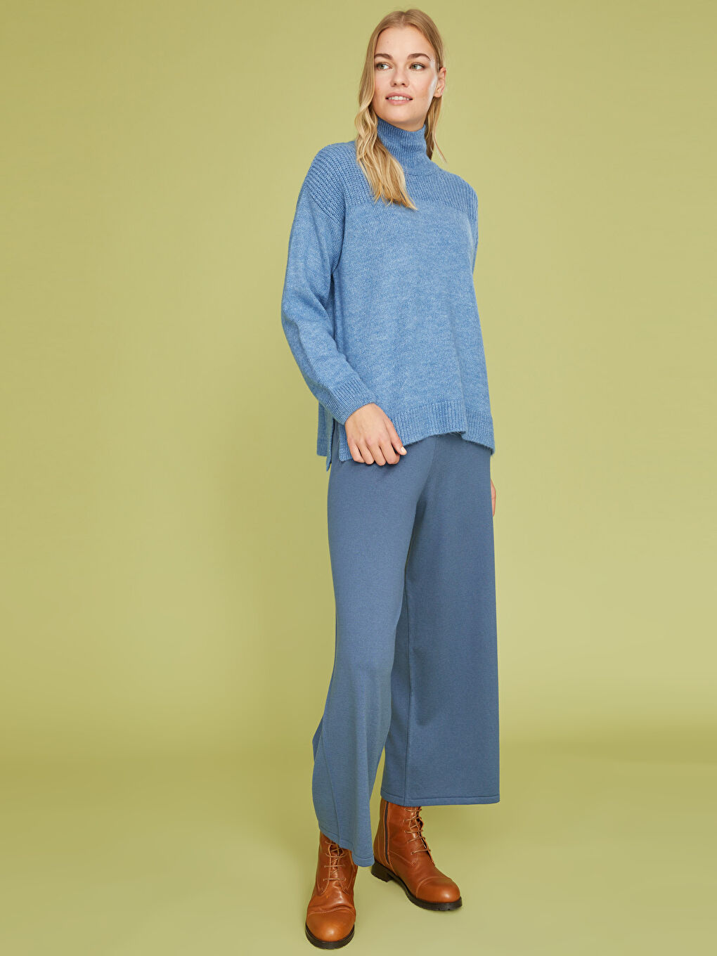 LCWAIKIKI Basic Turtleneck Plain Long Sleeve Women's Knitwear Sweater -W1H957Z8-L9E