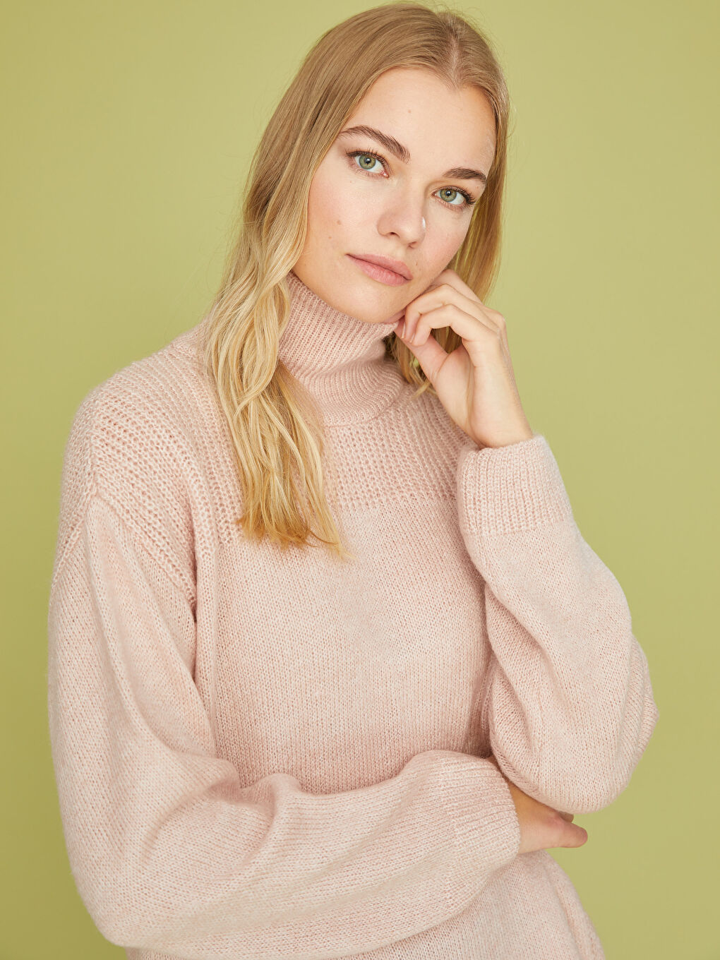 Pembe Balıkçı Yaka Düz Uzun Kollu Kadın Triko Kazak