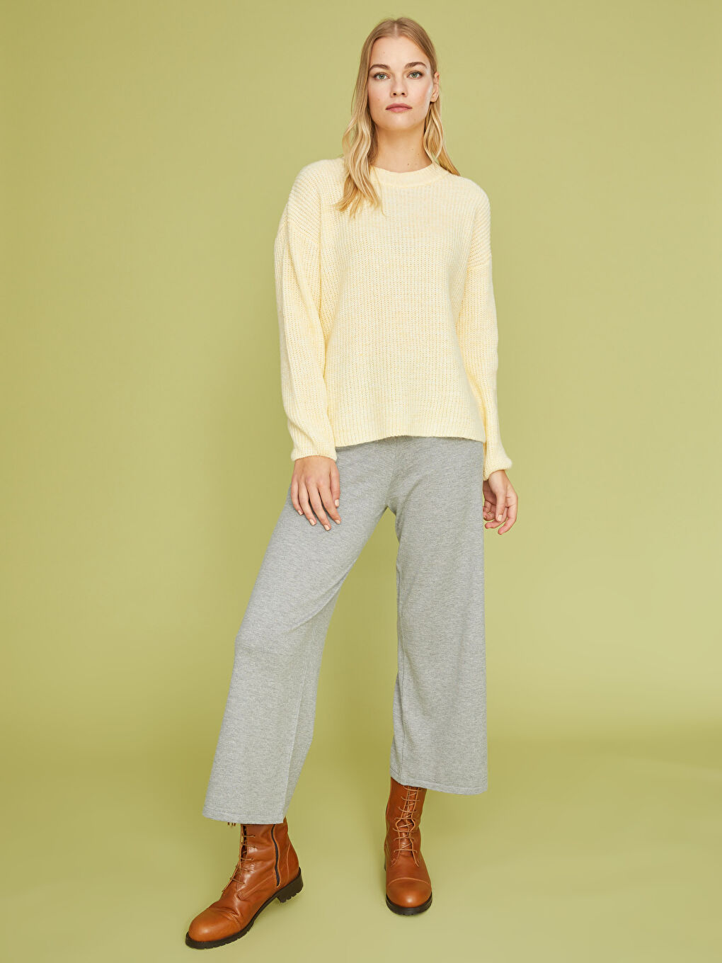 Crew Neck Plain Long Sleeve Women's Knitwear Sweater-4