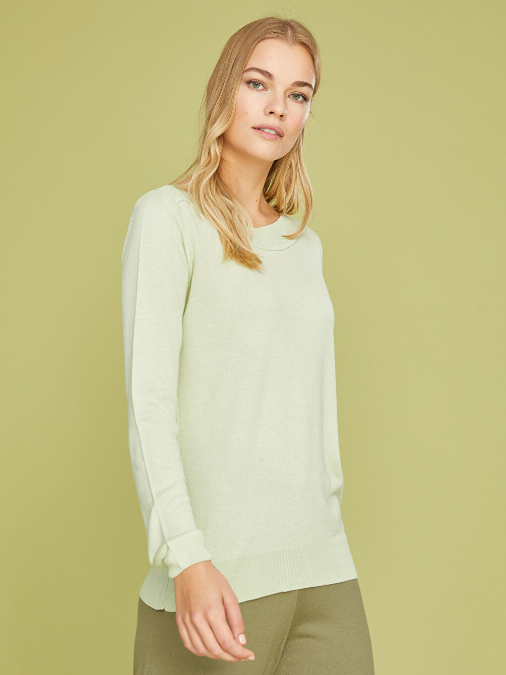 Yeşil Kayık Yaka Düz Uzun Kollu Kadın Triko Kazak