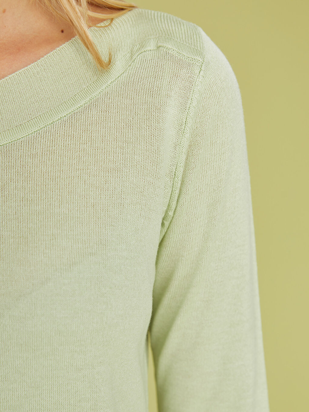 Yeşil Kayık Yaka Düz Uzun Kollu Kadın Triko Kazak-4