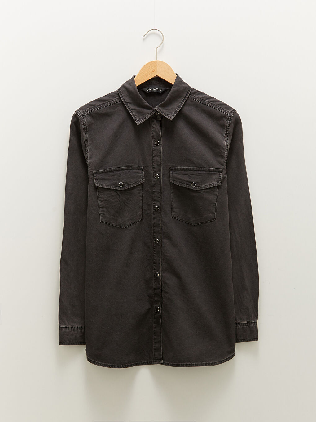 Siyah Cep Detaylı Düz Uzun Kollu Kadın Rodeo Jean Gömlek-5