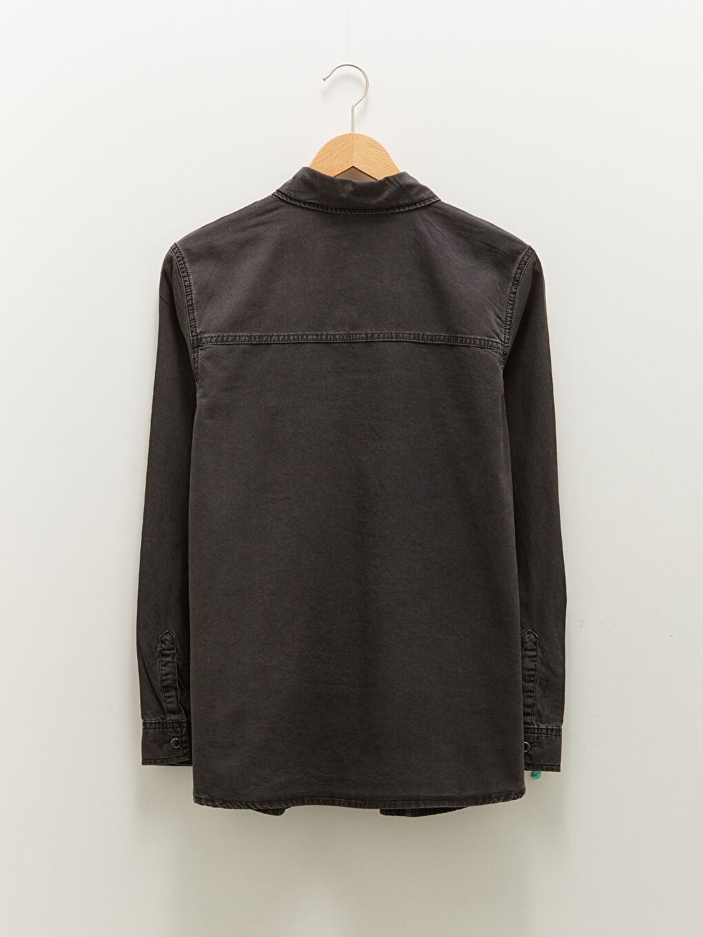 Siyah Cep Detaylı Düz Uzun Kollu Kadın Rodeo Jean Gömlek-6