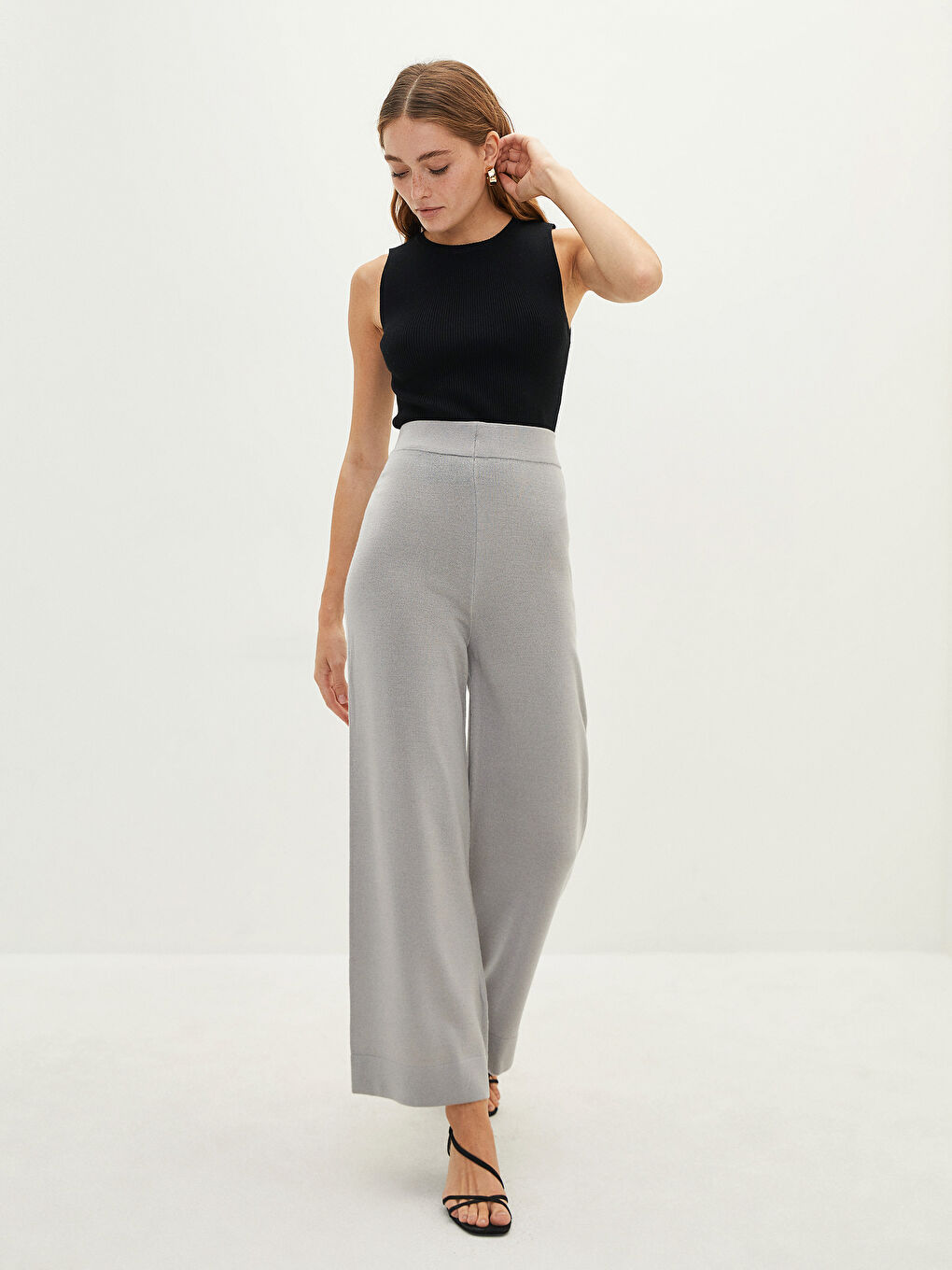 Gri Kadın Beli Lastikli Geniş Paça Düz Triko Pantolon-1