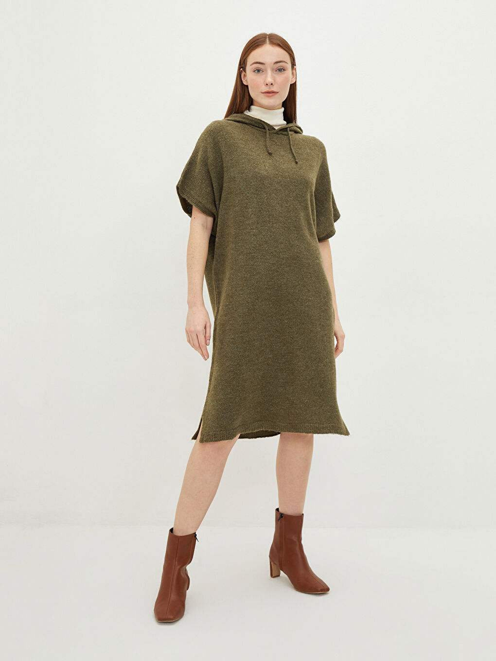 Yeşil Kapüşonlu Düz Kısa Kollu Kadın Triko Elbise-5