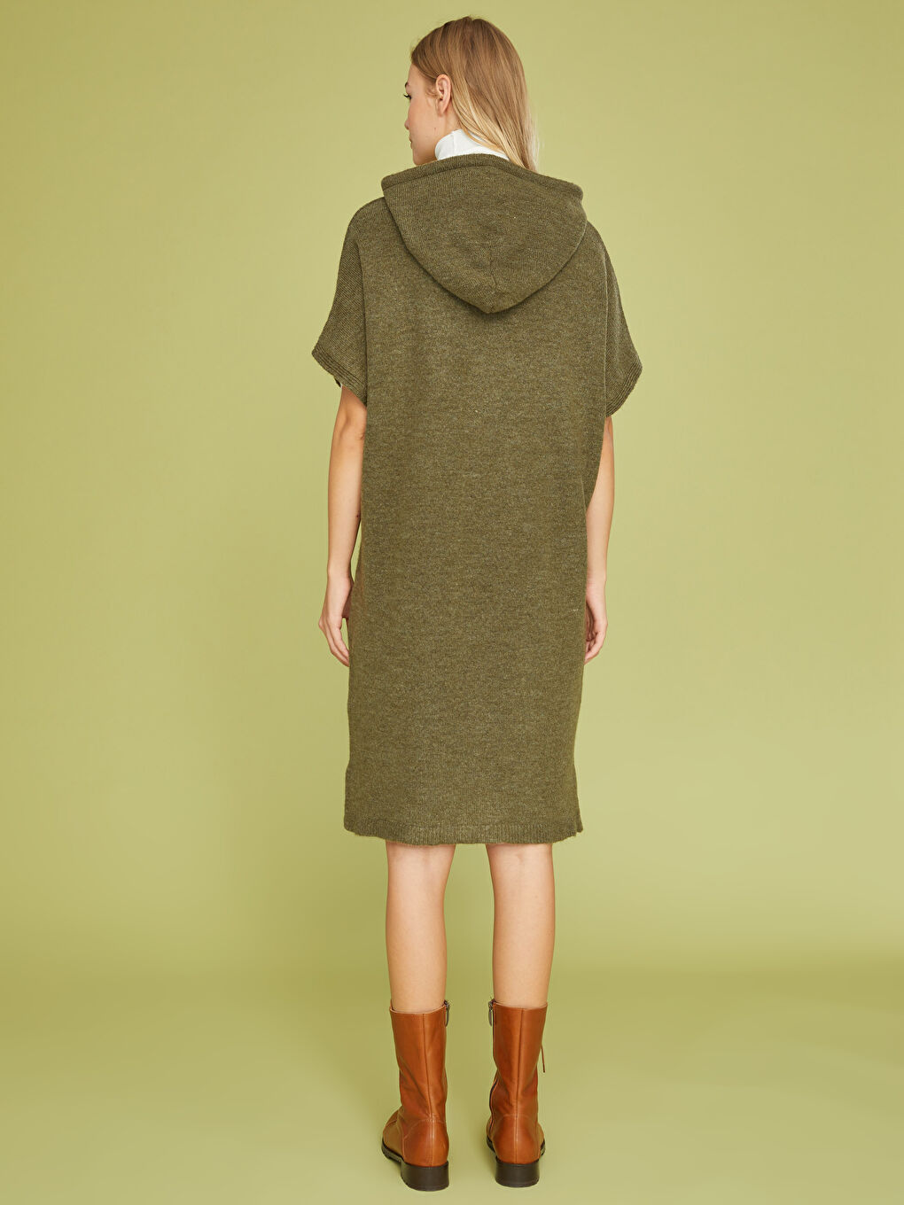 Yeşil Kapüşonlu Düz Kısa Kollu Kadın Triko Elbise-4