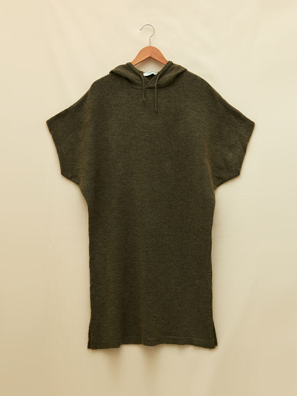 Yeşil Kapüşonlu Düz Kısa Kollu Kadın Triko Elbise-9