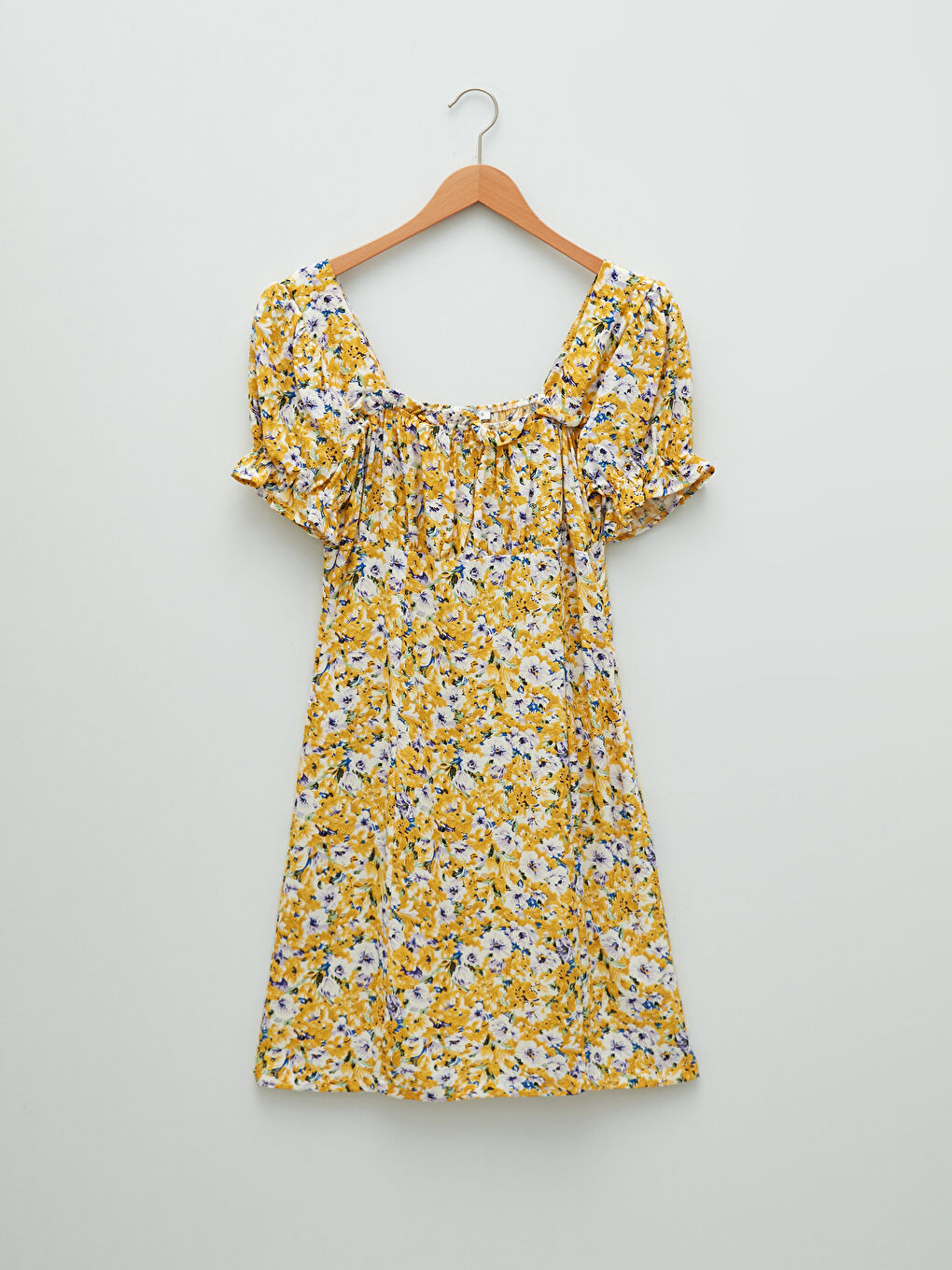 Sarı Kare Yaka Çiçekli Kısa Kollu Viskon Kadın Elbise-4