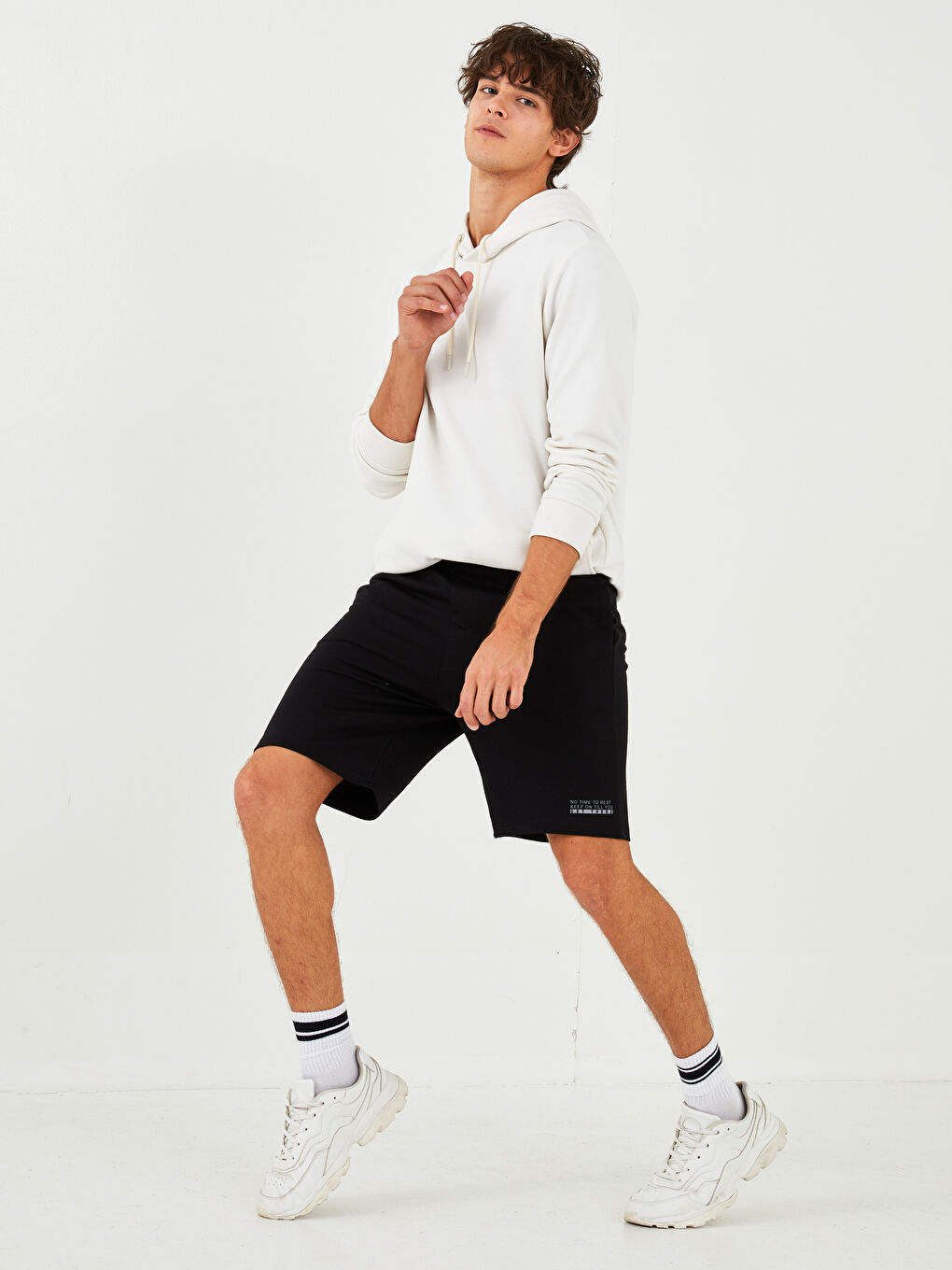 Siyah Standart Kalıp Örme Erkek Şort-2