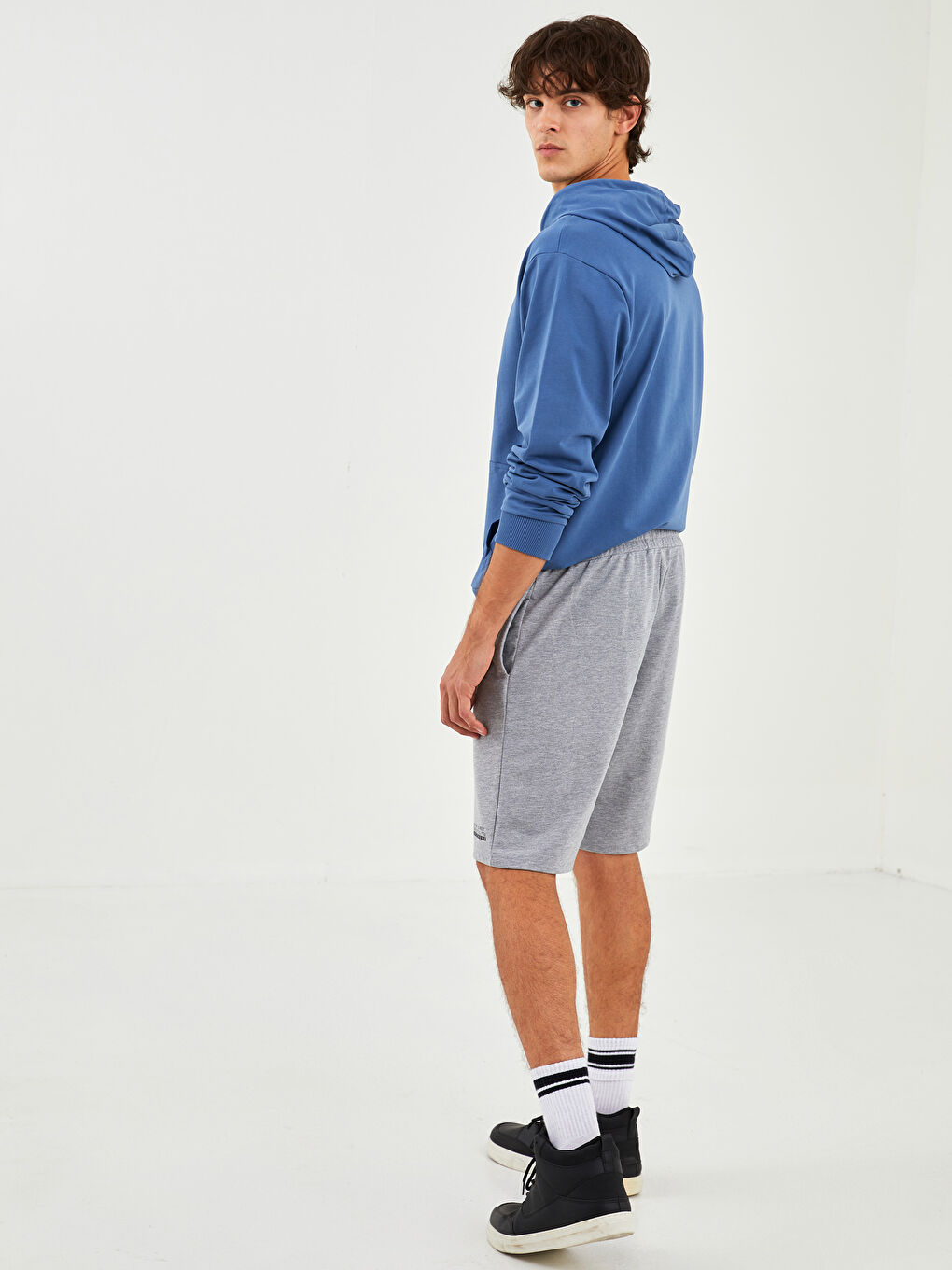 Gri Standart Kalıp Örme Erkek Şort-4