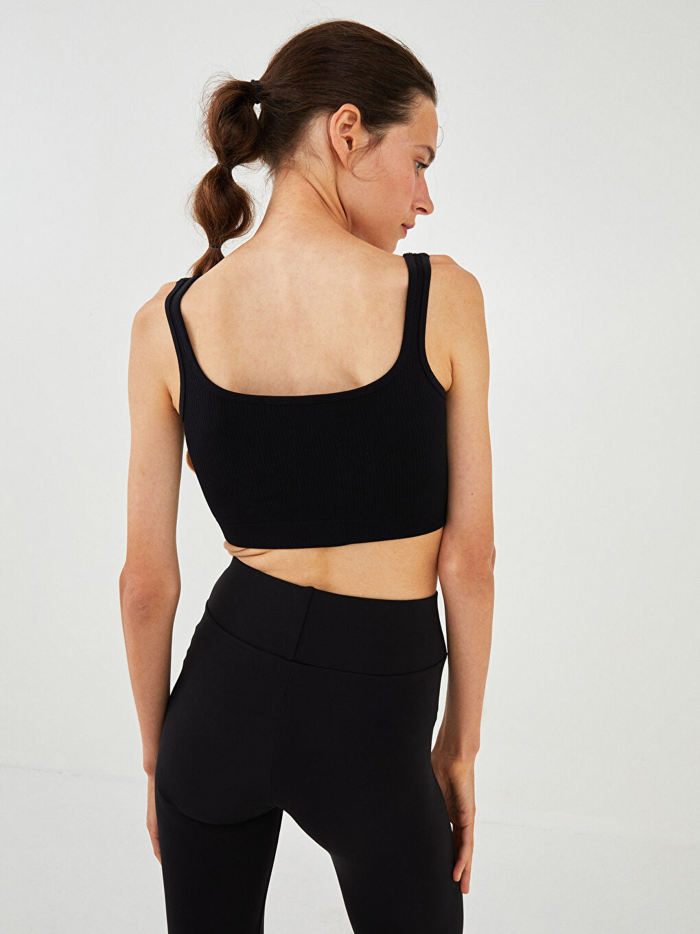 Žena CRNA Sportski grudnjak i sportski bustier-5