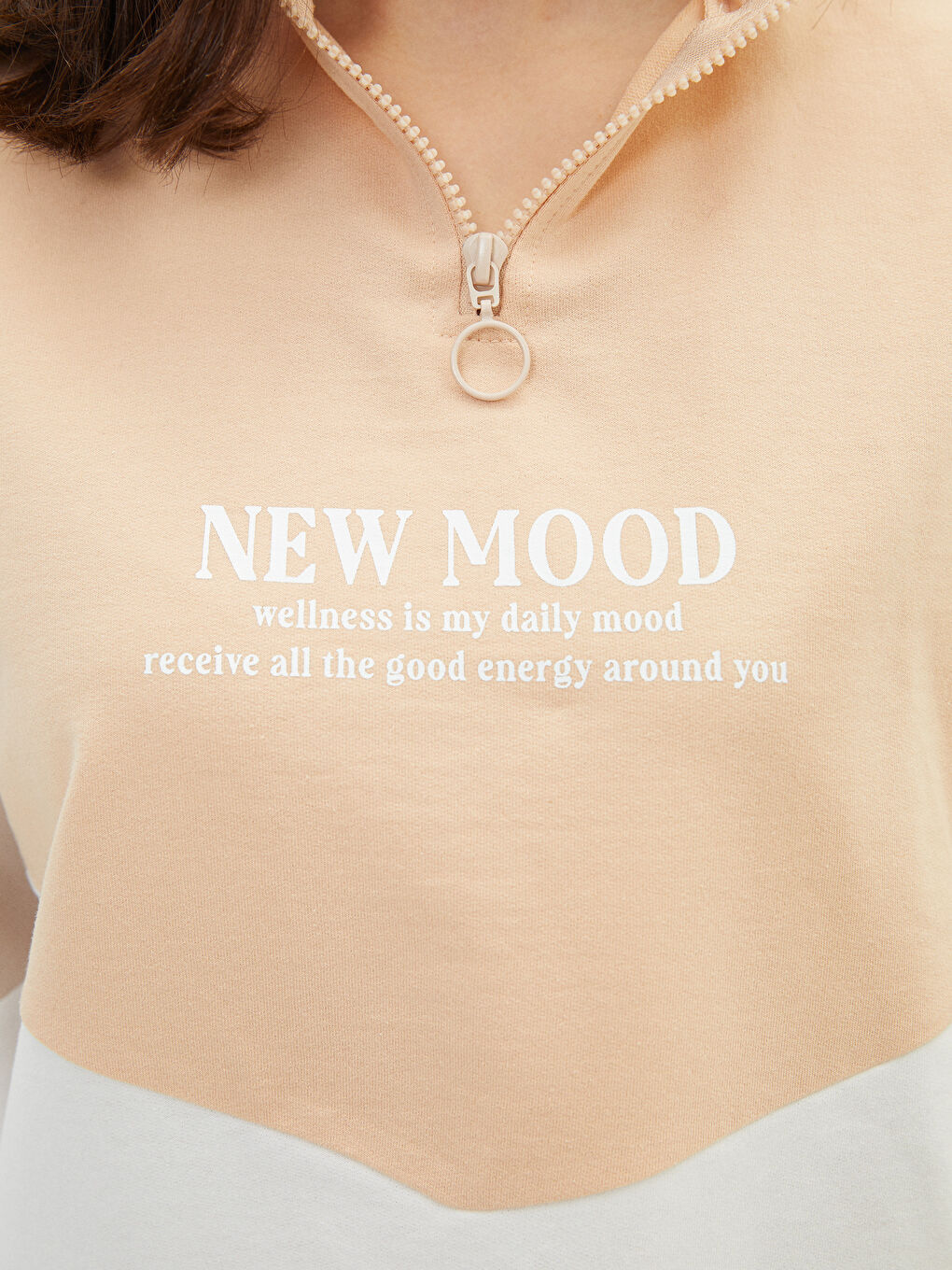 سویتشێرتی ژنان یەخەی مل بەرز قۆڵ درێژ بە بلۆکی ڕەنگ-3