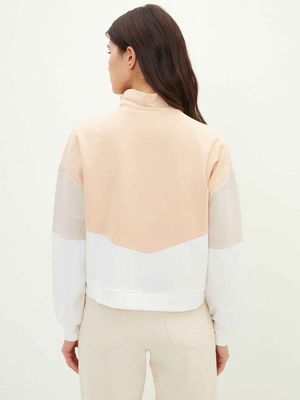 سویتشێرتی ژنان یەخەی مل بەرز قۆڵ درێژ بە بلۆکی ڕەنگ-4