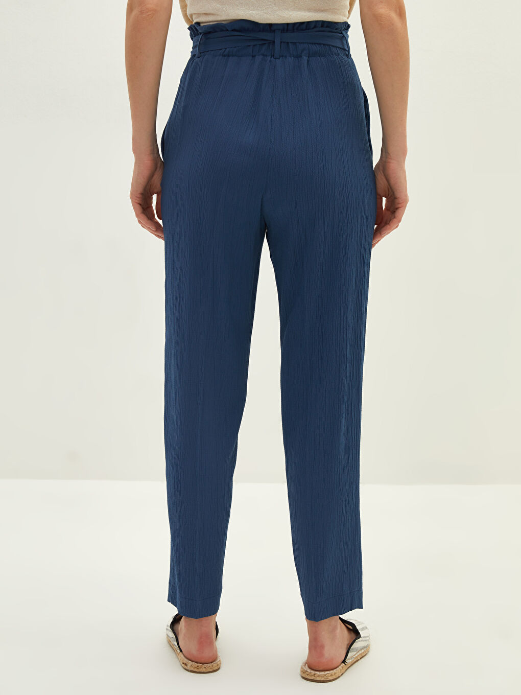 Mavi Beli Lastikli Bağlama Detaylı Kadın Pantolon-3