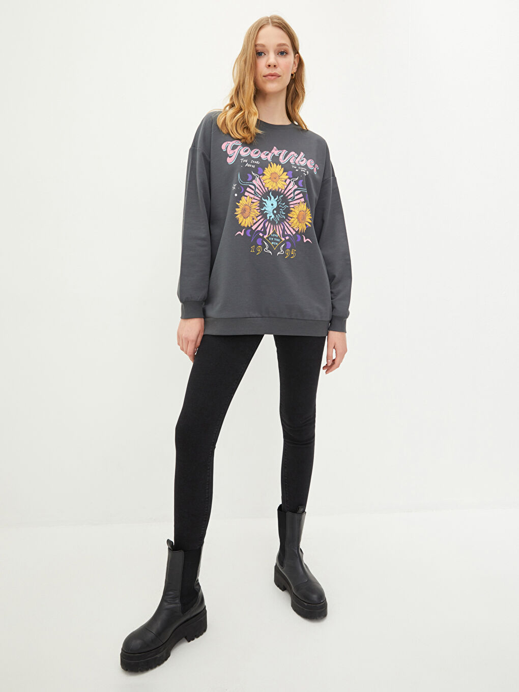 Crew Neck Printed Long Sleeve Women's Sweatshirt-2