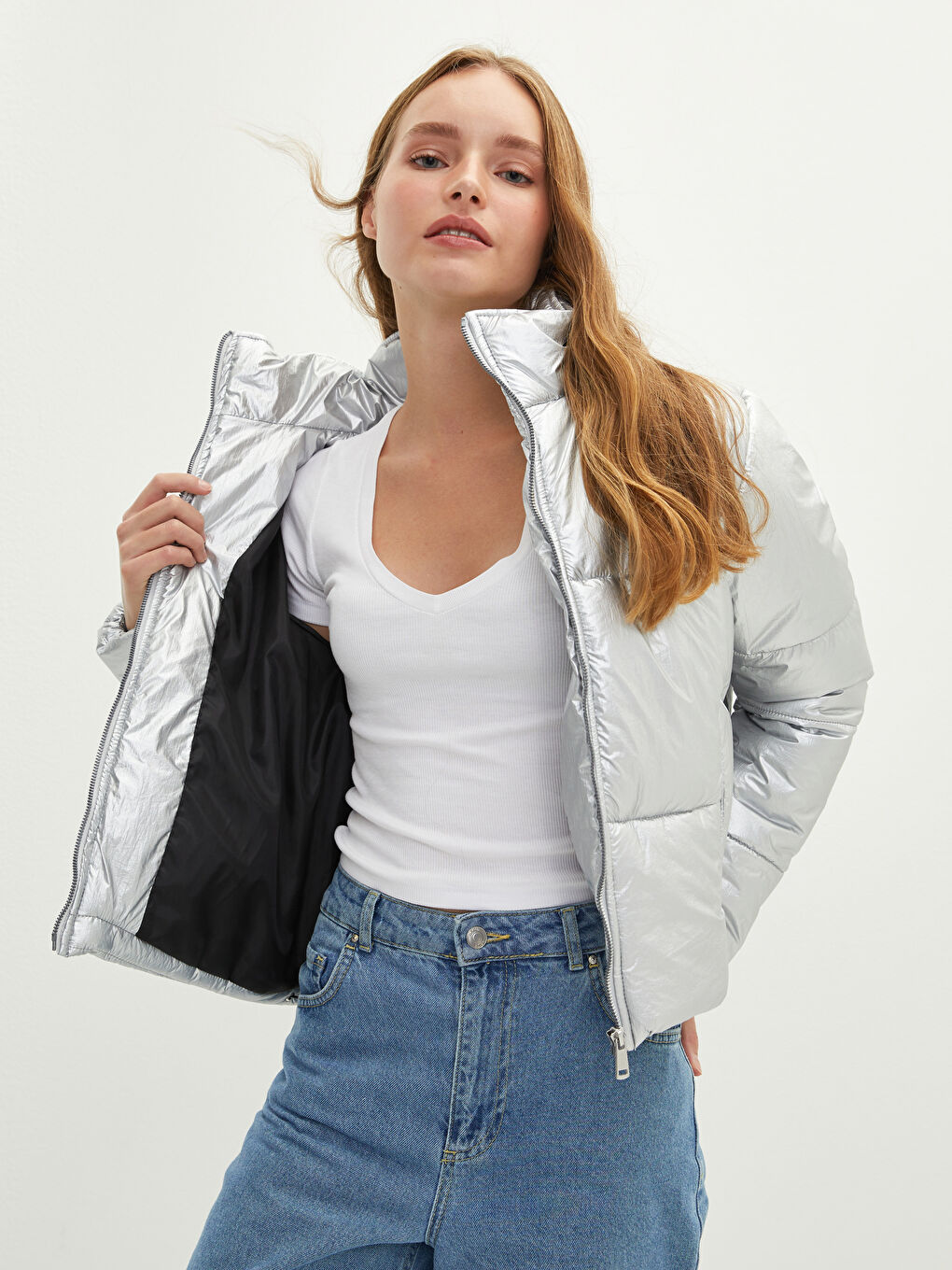 Gri Dik Yaka Düz Cep Detaylı Kadın Şişme Mont-2