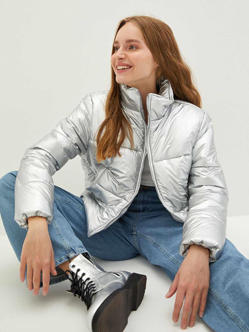 Gri Dik Yaka Düz Cep Detaylı Kadın Şişme Mont-3