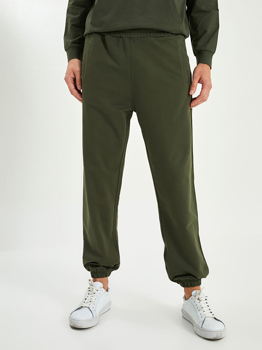 LCWAIKIKI Classic Yeşil Standart Kalıp Unisex Jogger Eşofman Altı - 3