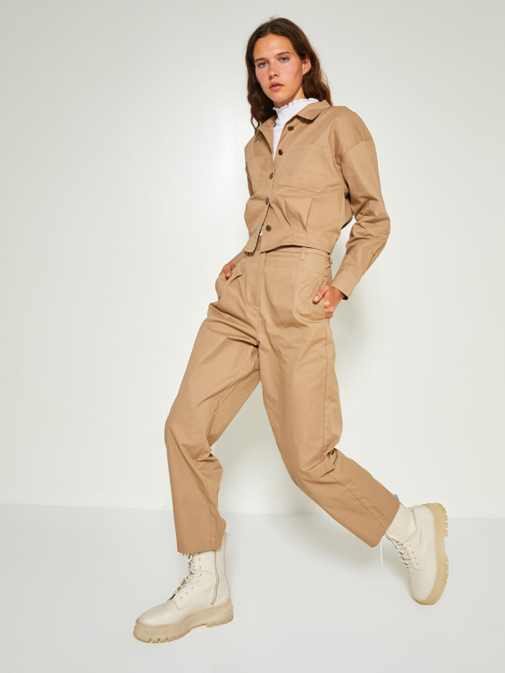 Normal Waist Standard Fit Pocket Detailed Gabardine Women's Trousers
