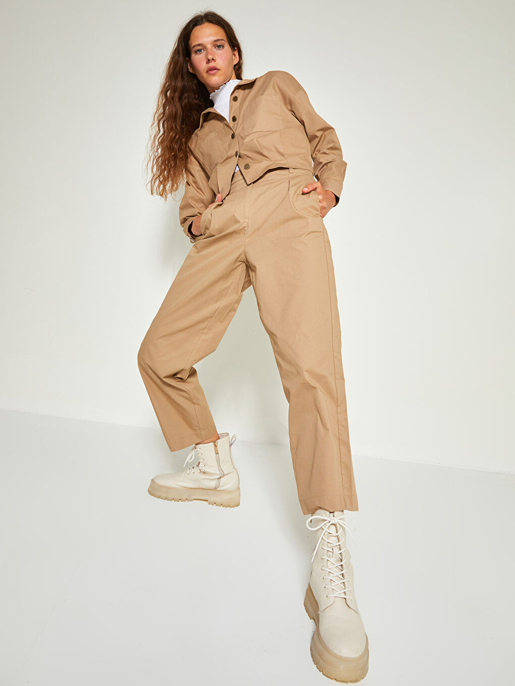 Normal Waist Standard Fit Pocket Detailed Gabardine Women's Trousers-1