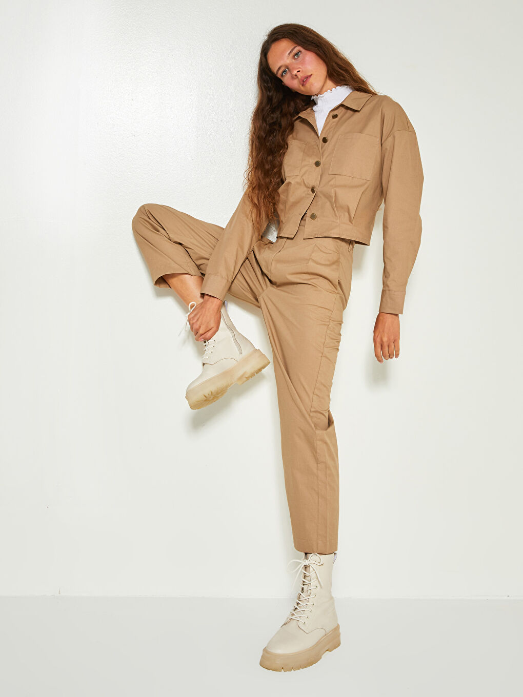 Normal Waist Standard Fit Pocket Detailed Gabardine Women's Trousers-2