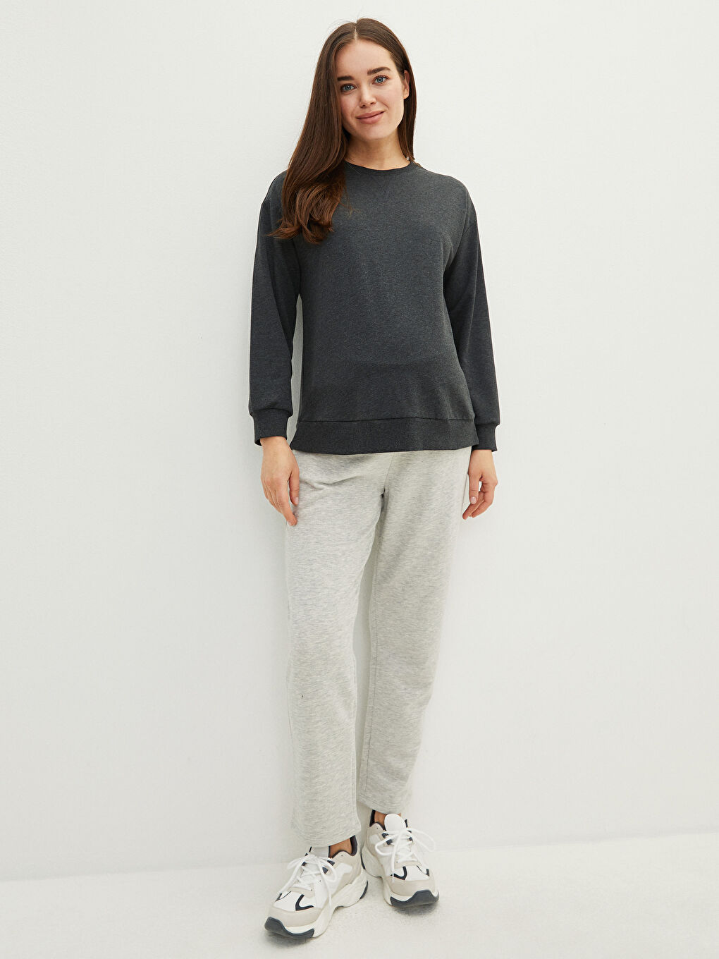 Толстовка для вагітних з круглим вирізом горловини, проста-2