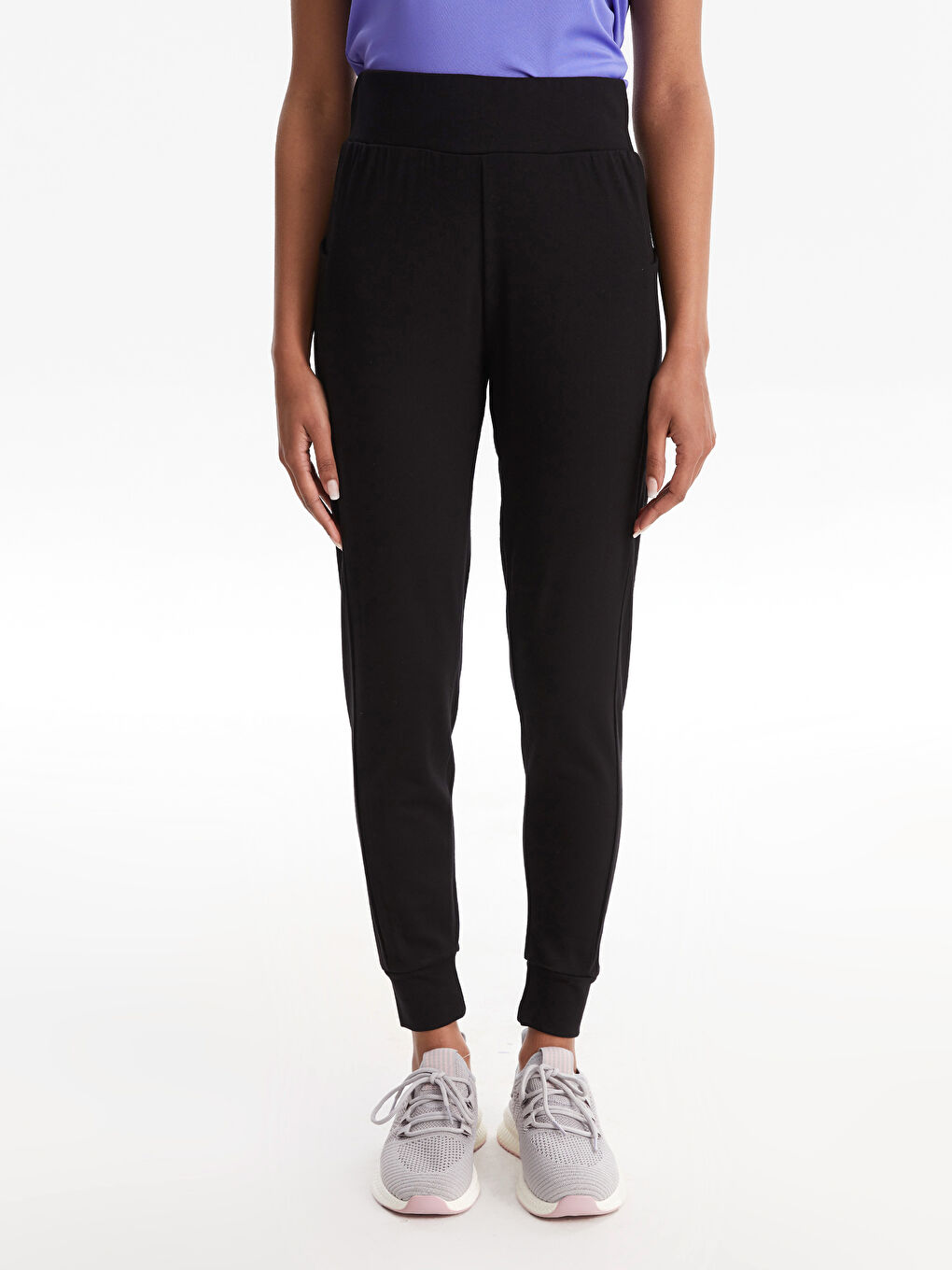 Siyah Beli Lastikli Düz Cep Detaylı Kadın Eşofman Altı-6